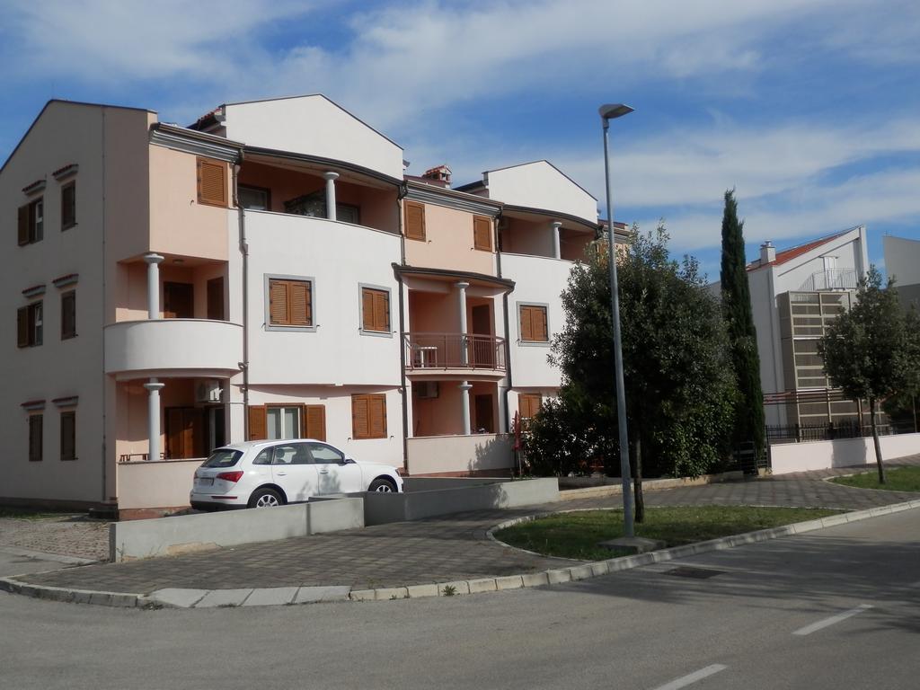 Apartments Nautica II Novigrad Istria Eksteriør billede